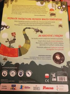 Dzisiaj na zajęciach dzieci poznały "Melę i Kostka, czyli zwykły dzień niezwykłych bliźniaków" - pięknie ilustrowana książkę od wydawnictwa Kapitan Nauka.